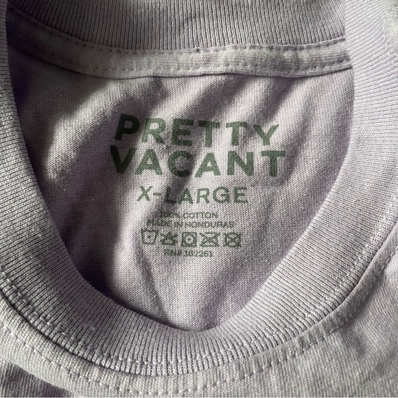 NWOT Tilly’s Pretty Vacant Very High Tee - Picture 5 of 5